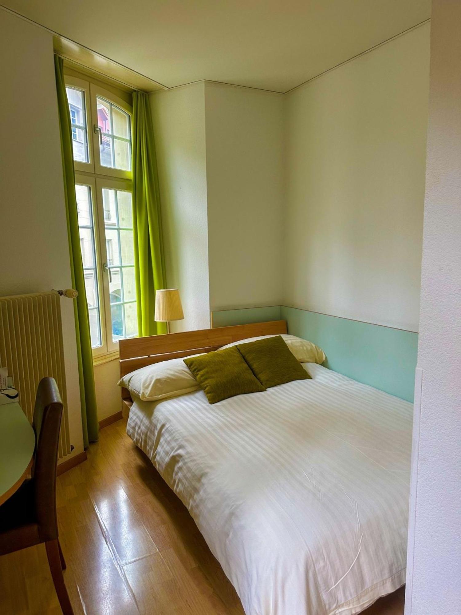 Standard Queen Room,1624312522:JPEG